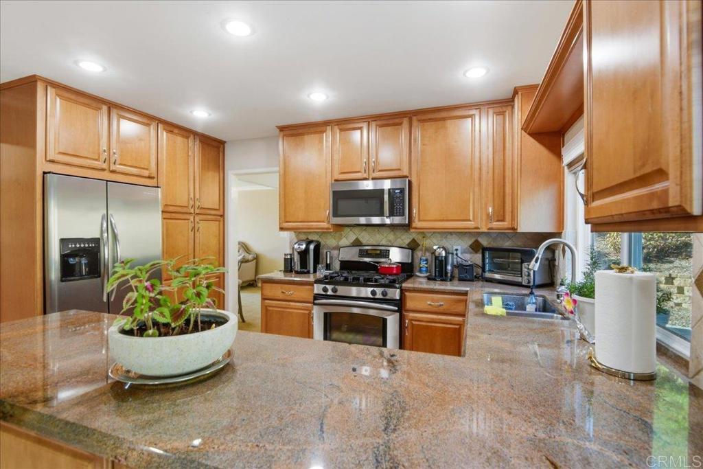 1695 Arnheim CT, El Cajon, CA 92021