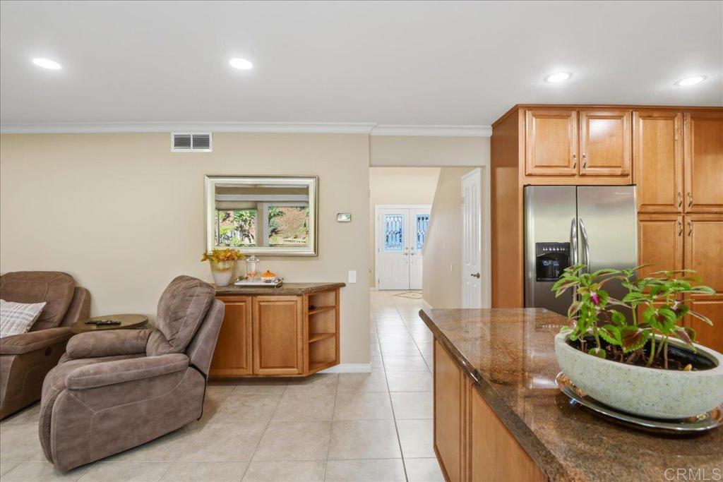 1695 Arnheim CT, El Cajon, CA 92021