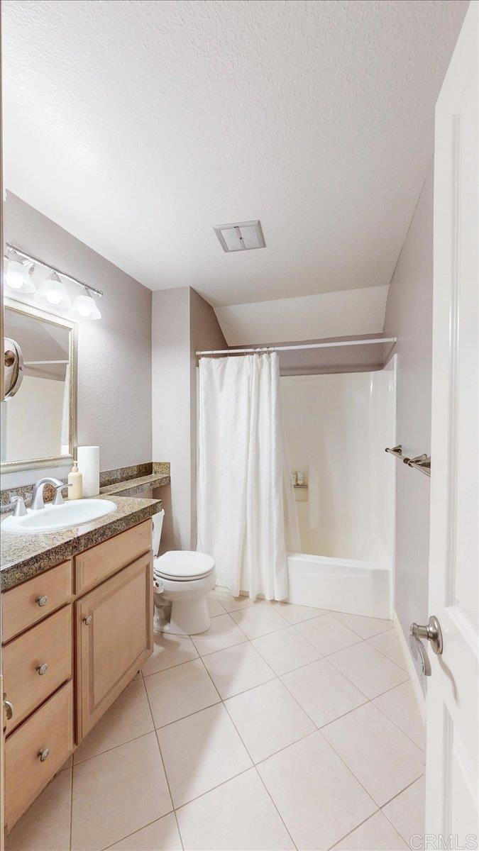 1695 Arnheim CT, El Cajon, CA 92021