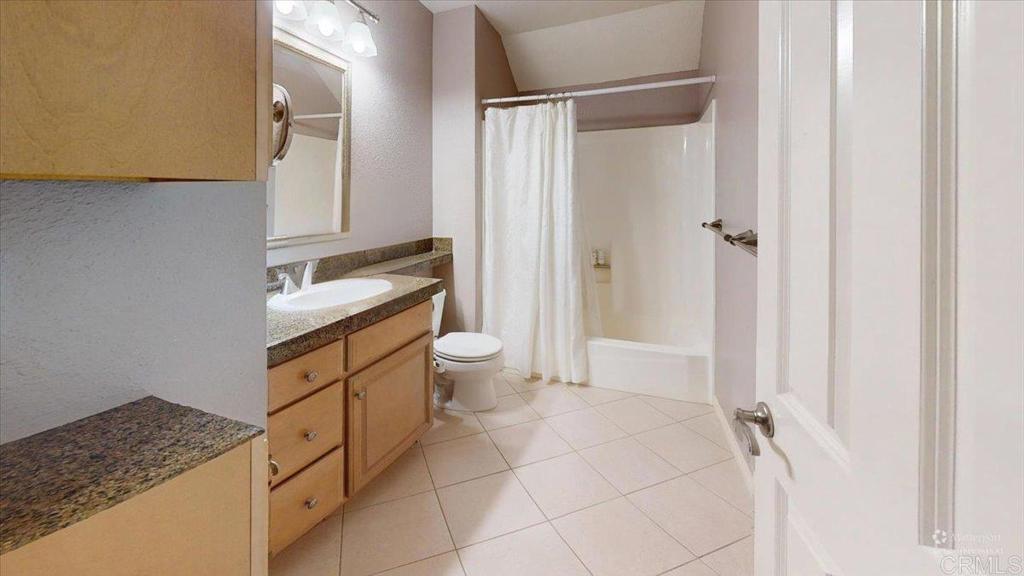 1695 Arnheim CT, El Cajon, CA 92021