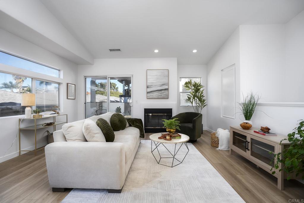 4360 Illinois Street, San Diego, CA 92104 4360 Illinois Street, San Diego, CA 92104