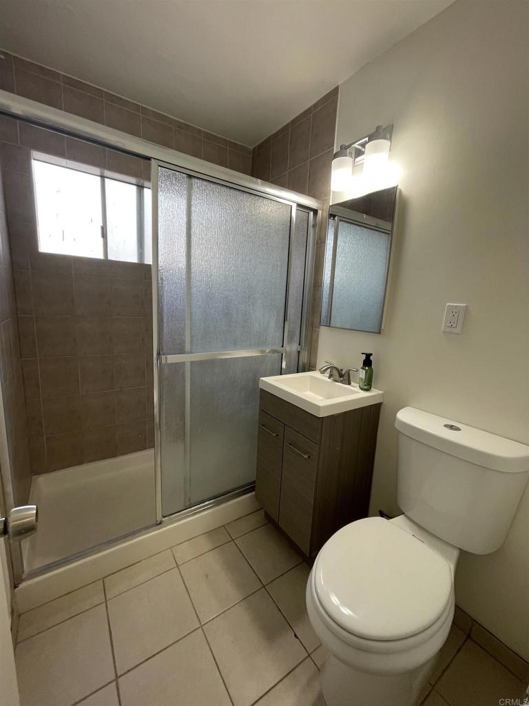 331 E 5th Street, National City, CA 91950 331 E 5th Street, National City, CA 91950