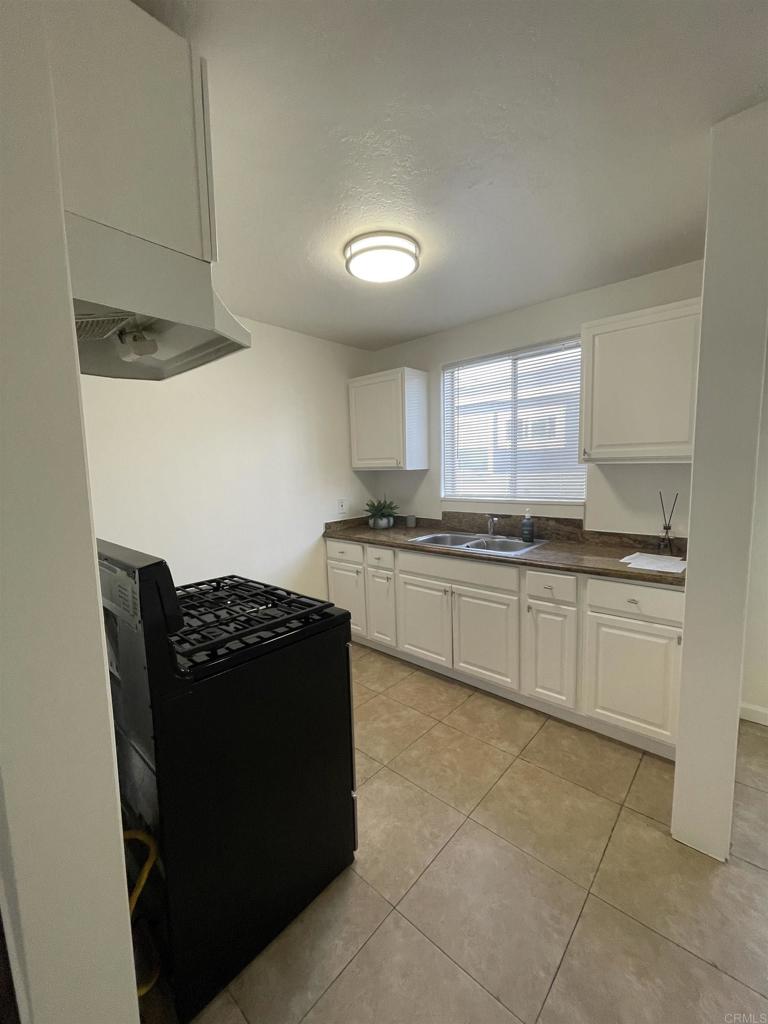 331 E 5th Street, National City, CA 91950 331 E 5th Street, National City, CA 91950