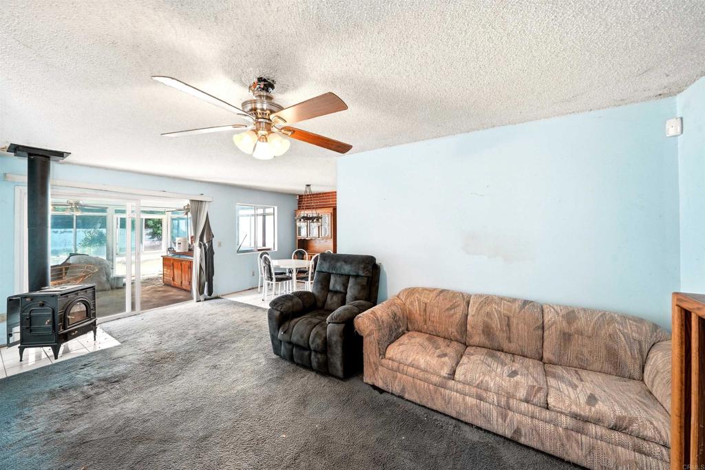 528 Carlsbad Street, Spring Valley, CA 91977 528 Carlsbad Street, Spring Valley, CA 91977