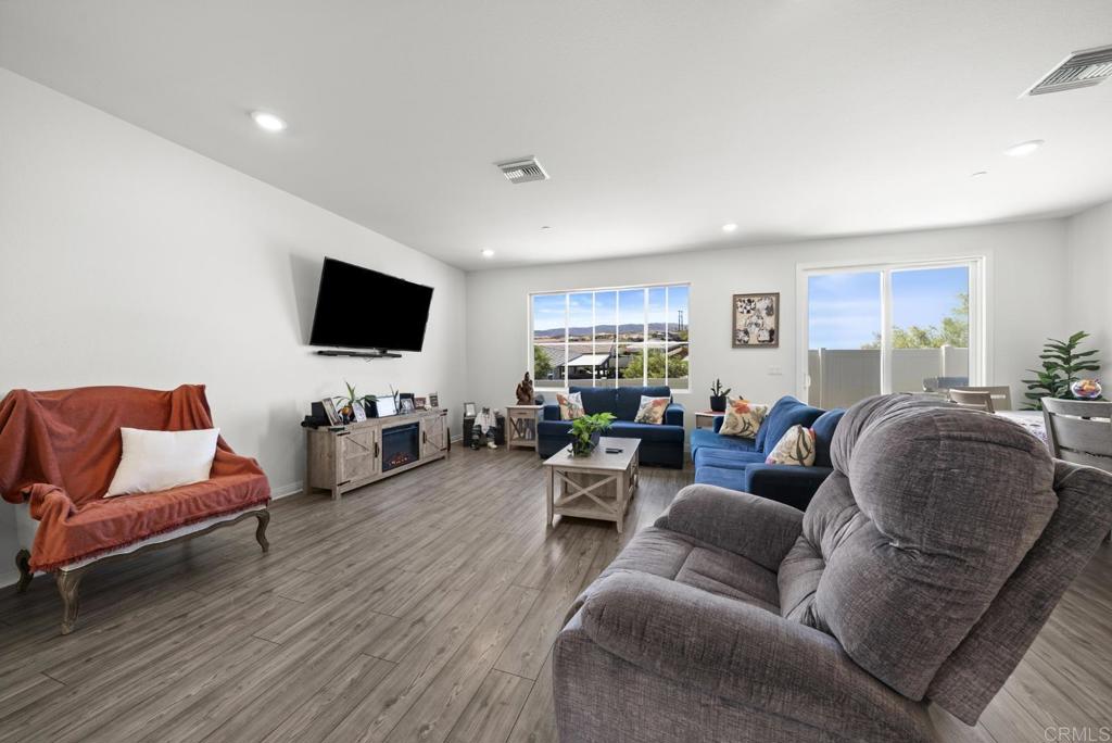 41303 Wizard Court, Lake Elsinore, CA 92532