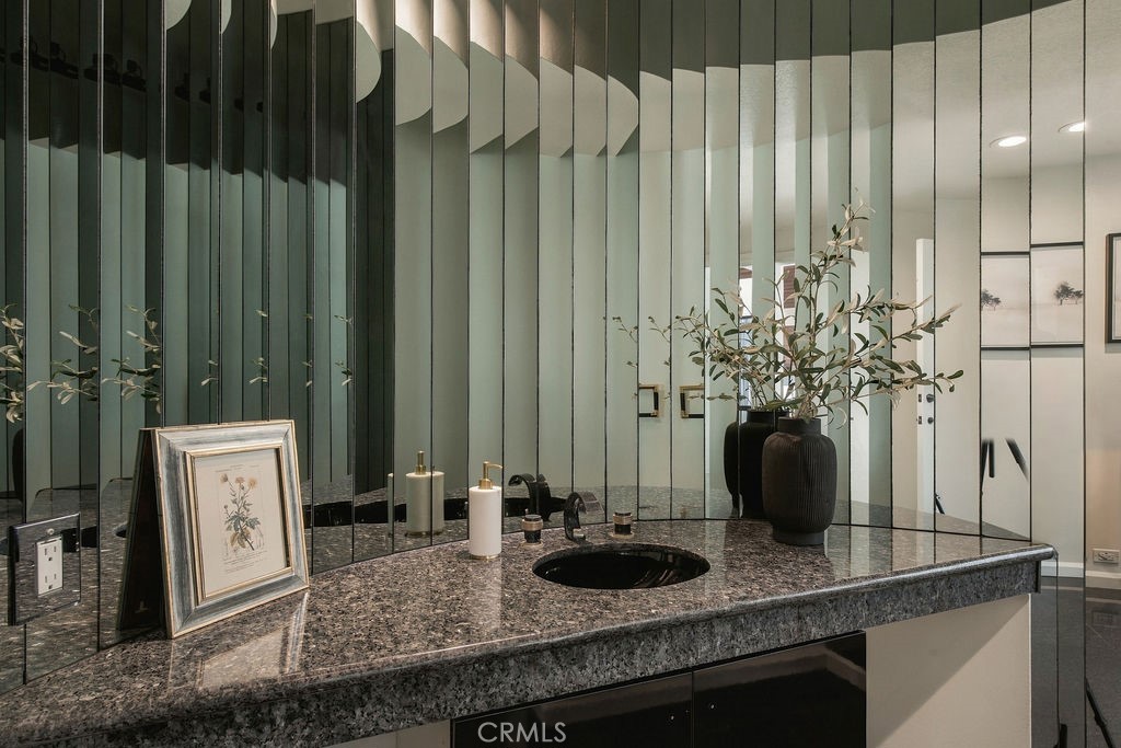 1905 Via Coronel, Palos Verdes Estates, CA 90274
