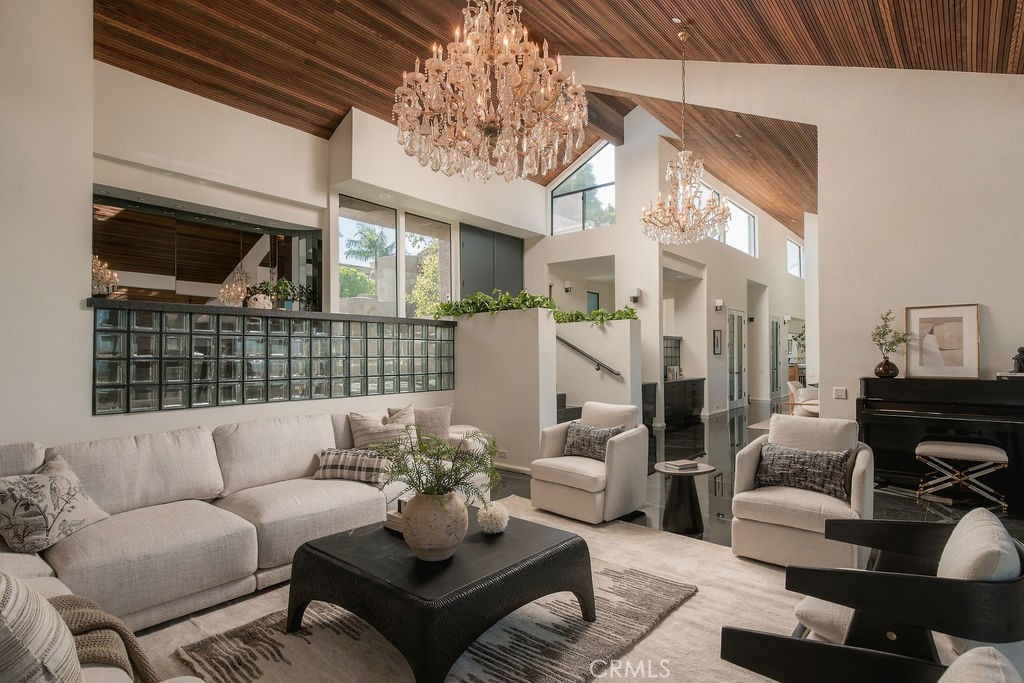 1905 Via Coronel, Palos Verdes Estates, CA 90274