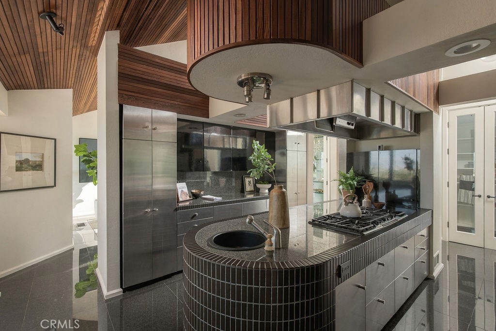 1905 Via Coronel, Palos Verdes Estates, CA 90274