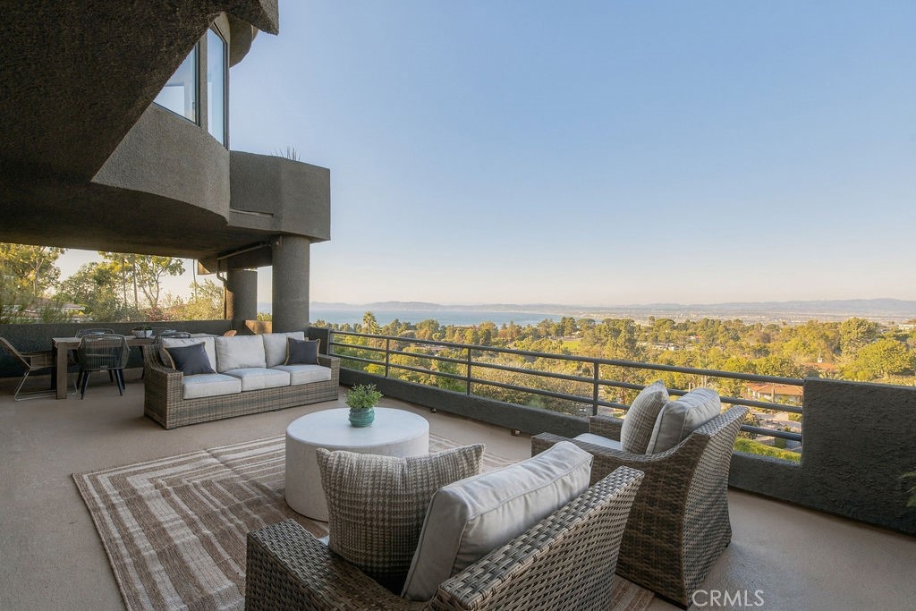 1905 Via Coronel, Palos Verdes Estates, CA 90274