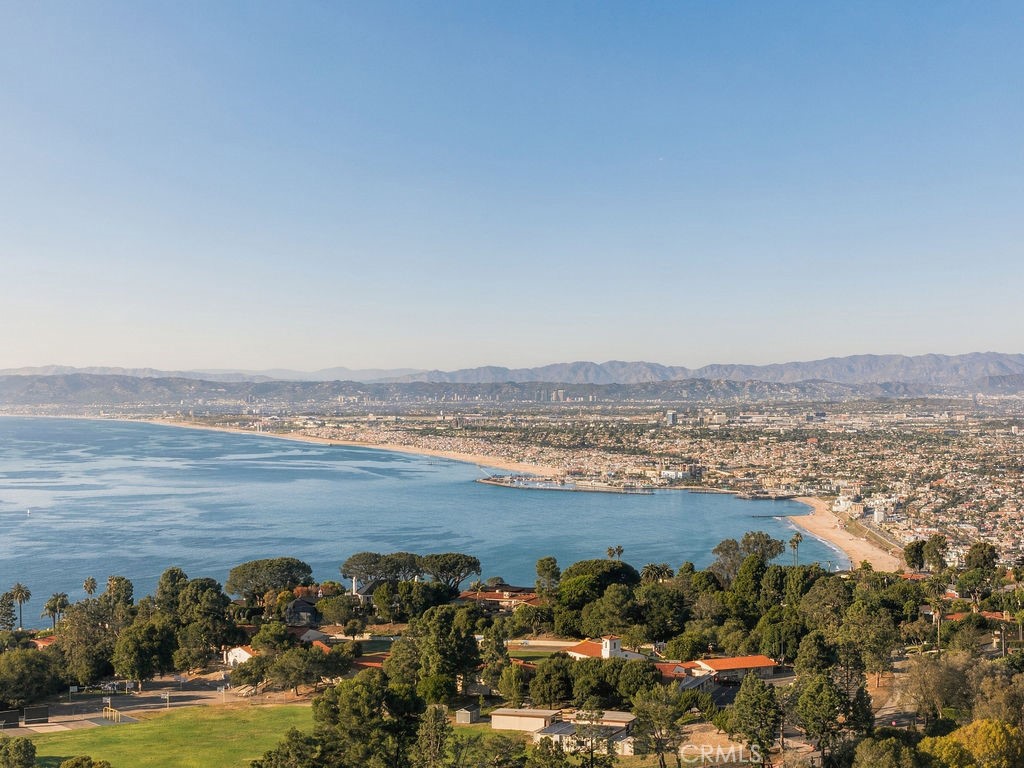 1905 Via Coronel, Palos Verdes Estates, CA 90274