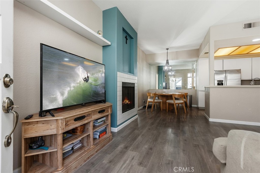 109 Cinnamon Teal, Aliso Viejo, CA 92656 109 Cinnamon Teal, Aliso Viejo, CA 92656