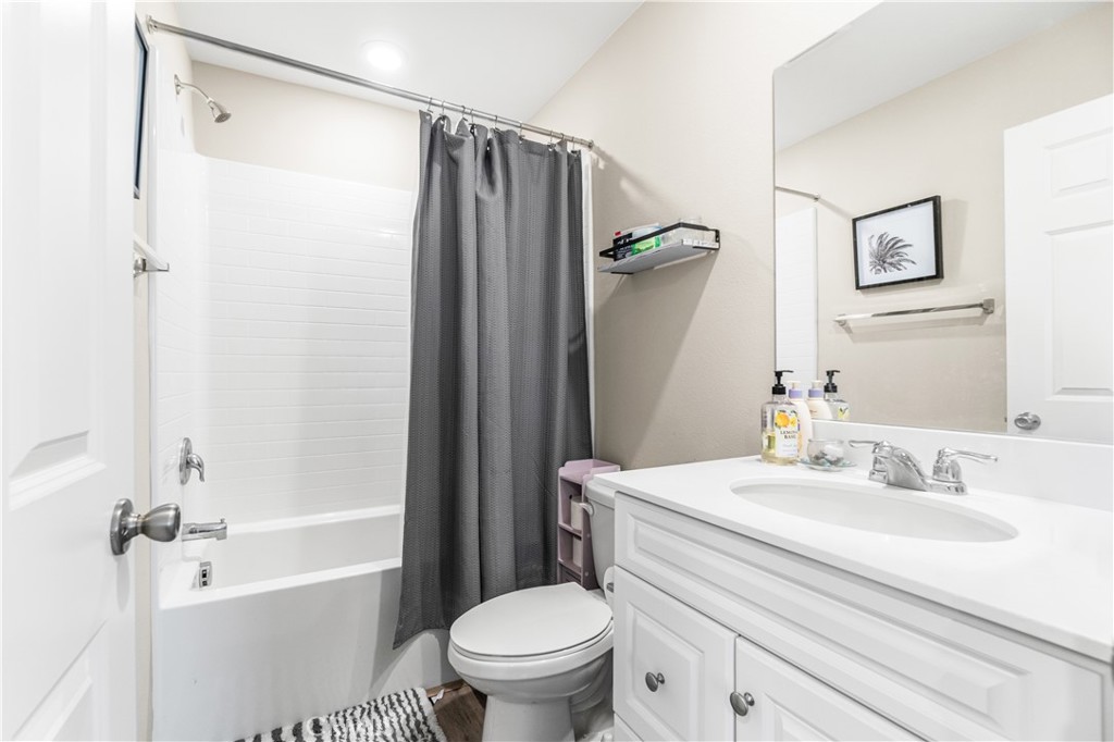 Guest bathroom #2