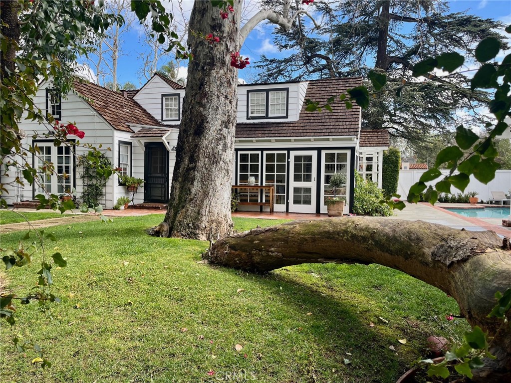 2110 N Ross, Santa Ana, CA 92706