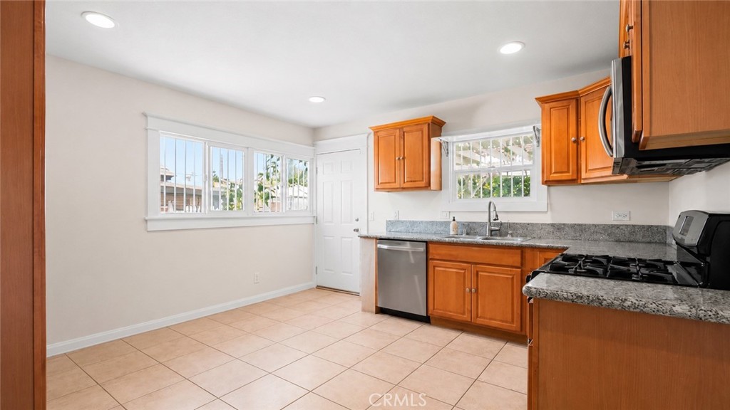 1849 W 38th Street, Los Angeles, CA 90062