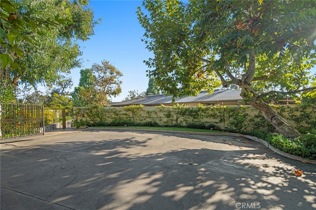 1458 Hillcrest, Pasadena, CA 91106