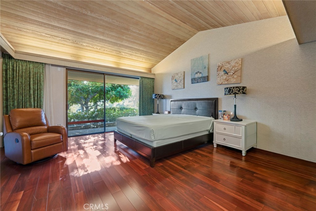 1458 Hillcrest, Pasadena, CA 91106