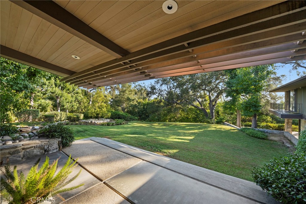 1458 Hillcrest, Pasadena, CA 91106