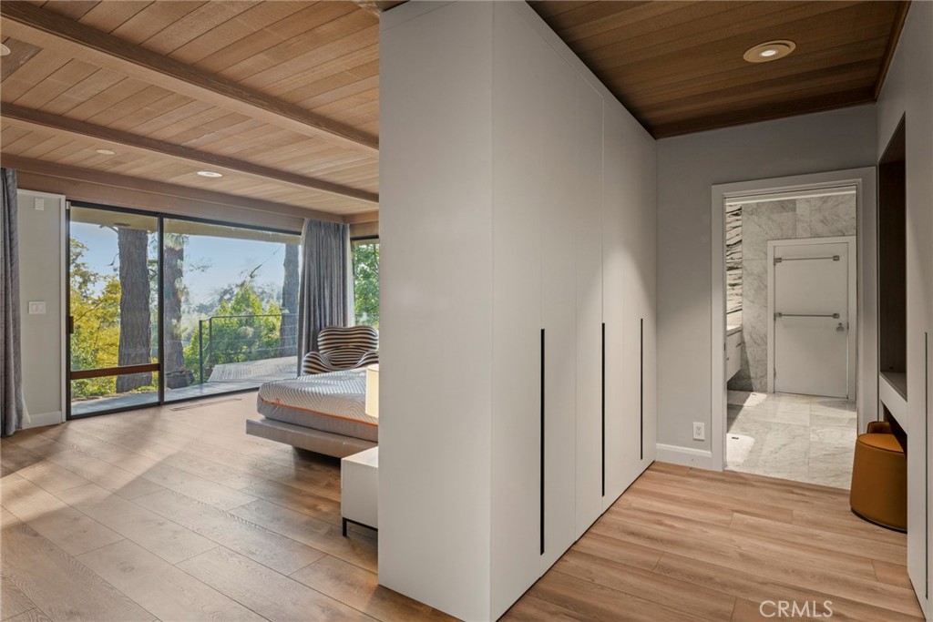 1458 Hillcrest, Pasadena, CA 91106