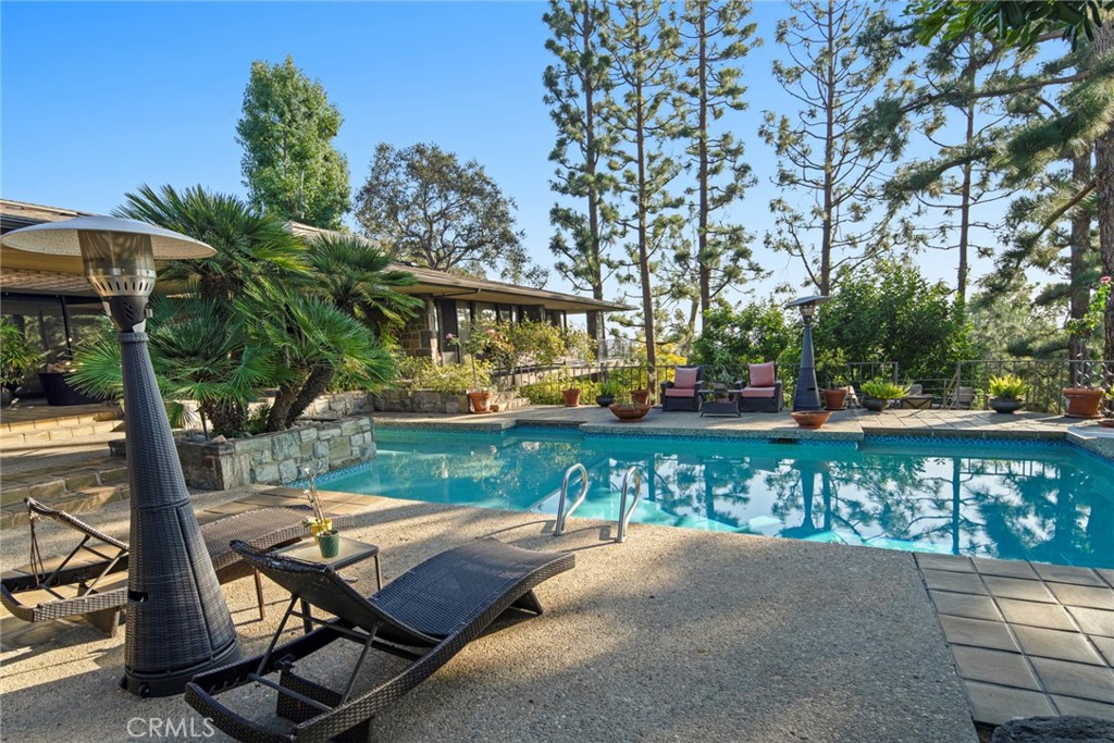 1458 Hillcrest, Pasadena, CA 91106