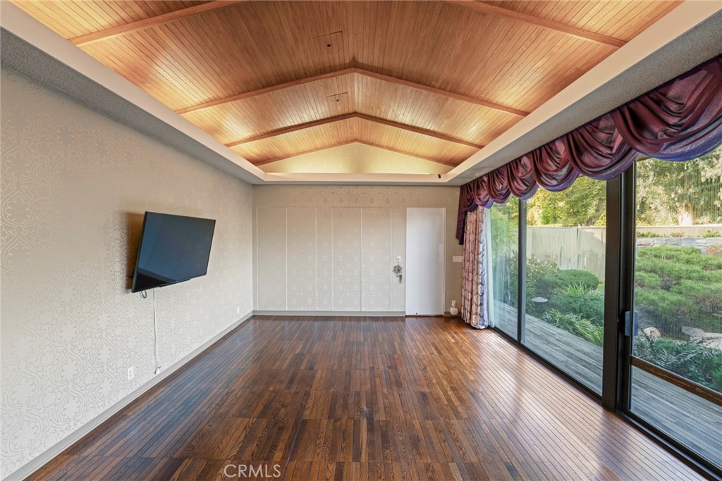 1458 Hillcrest, Pasadena, CA 91106