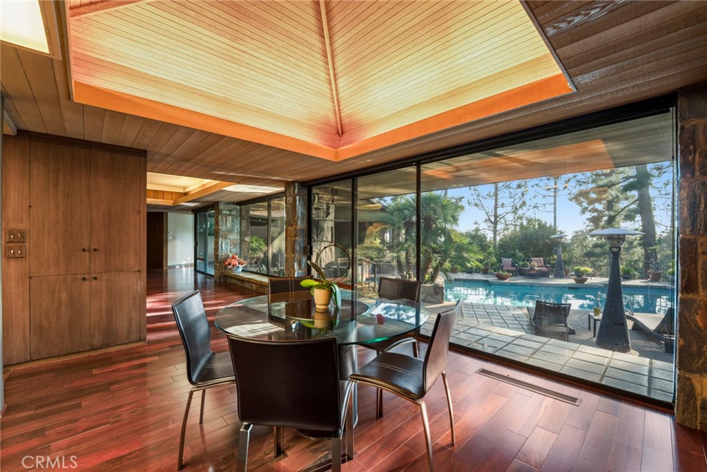 1458 Hillcrest, Pasadena, CA 91106