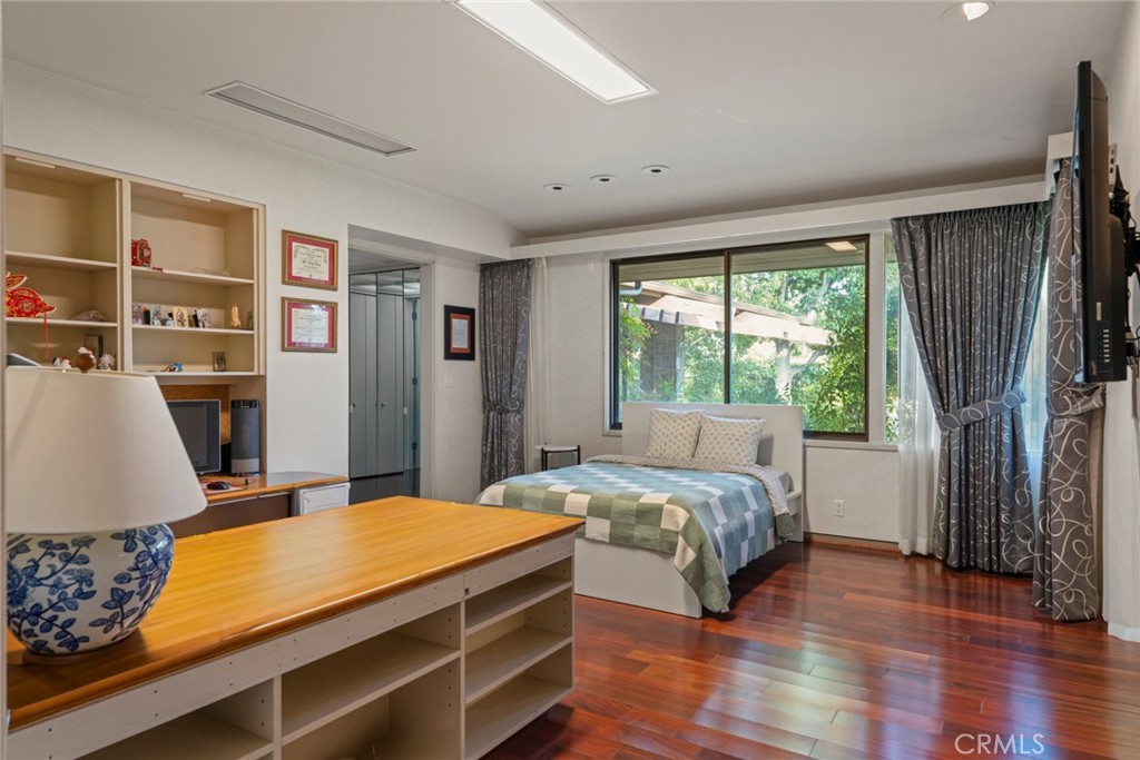 1458 Hillcrest, Pasadena, CA 91106