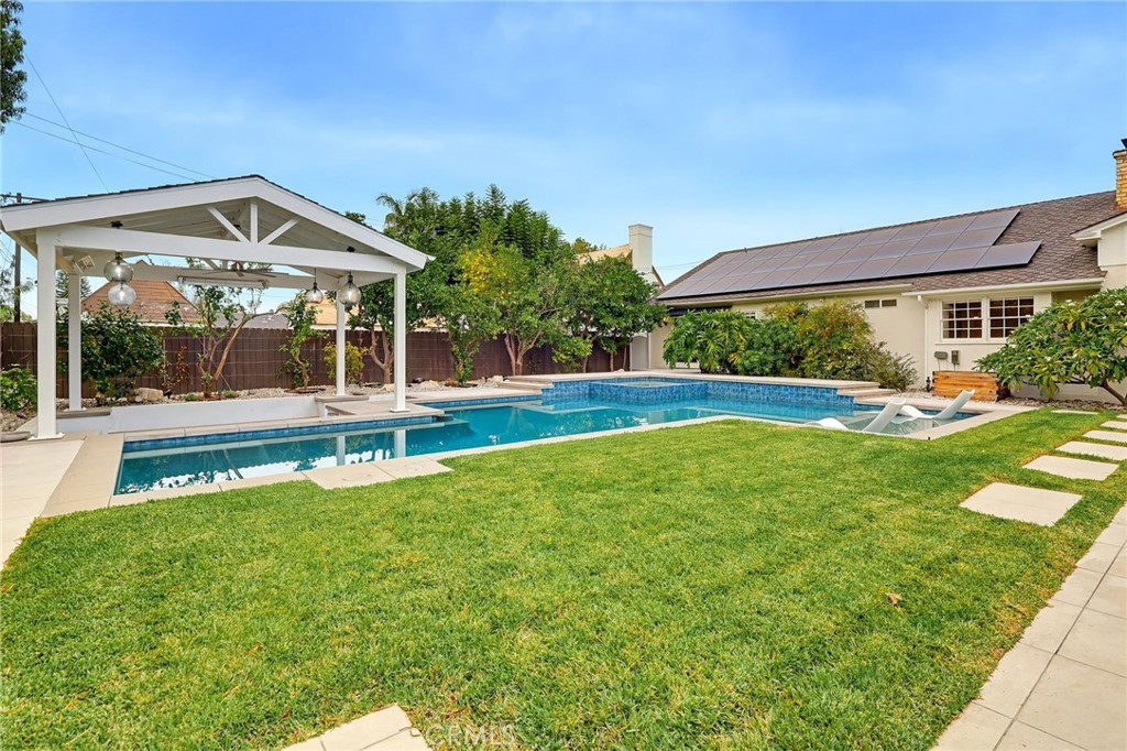 4455 California Avenue, Long Beach, CA 90807