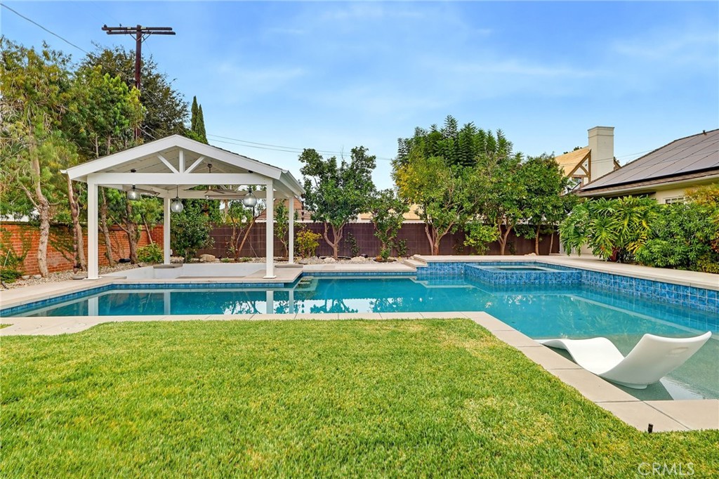 4455 California Avenue, Long Beach, CA 90807