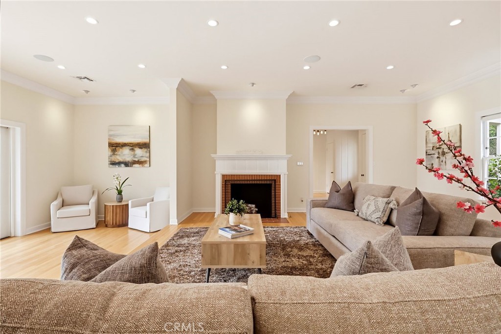 4455 California Avenue, Long Beach, CA 90807
