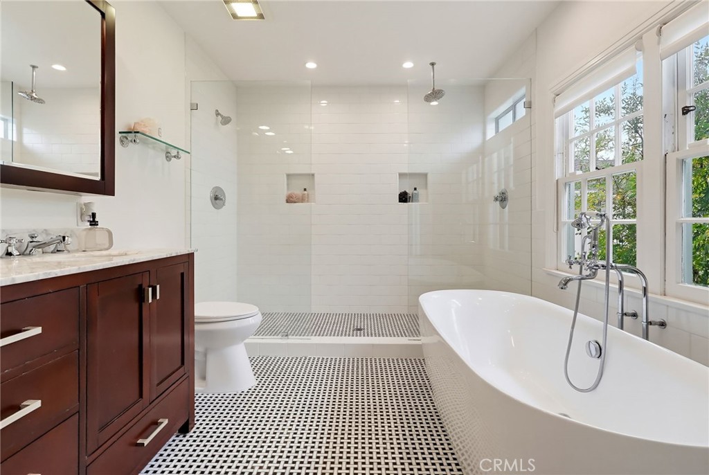 4455 California Avenue, Long Beach, CA 90807