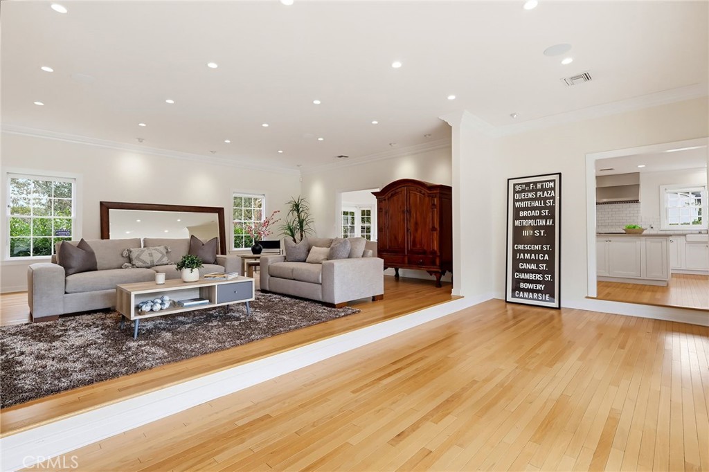 4455 California Avenue, Long Beach, CA 90807