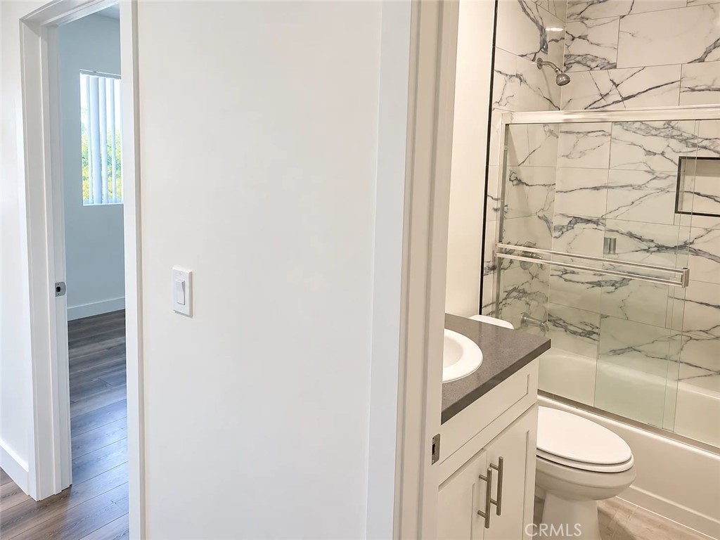 3996 La Salle Avenue, Los Angeles, CA 90062