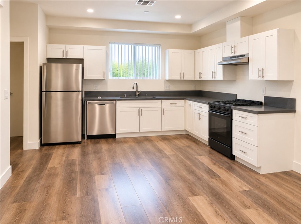 3996 La Salle Avenue, Los Angeles, CA 90062