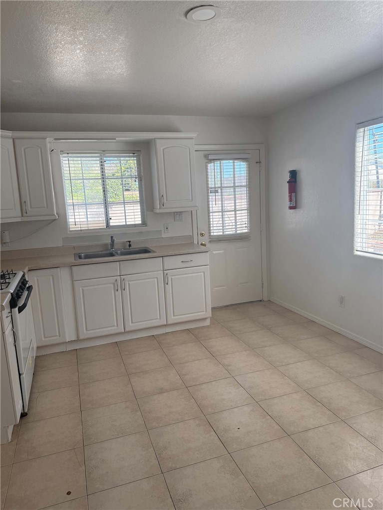 502 N Hampton St, Anaheim, CA 92801