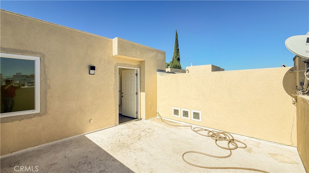 10623 Moorpark, North Hollywood, CA 91602