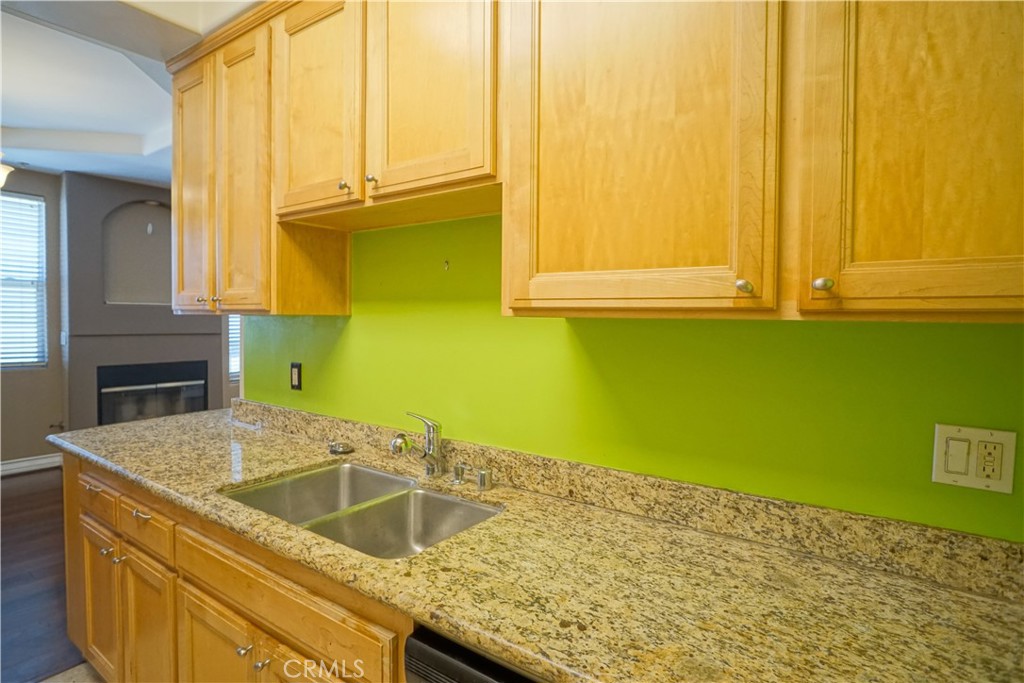 10623 Moorpark, North Hollywood, CA 91602