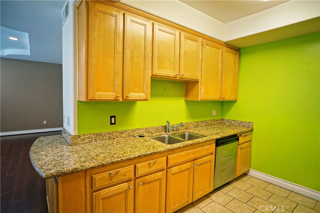 10623 Moorpark, North Hollywood, CA 91602