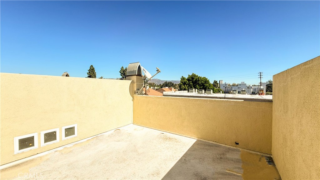 10623 Moorpark, North Hollywood, CA 91602