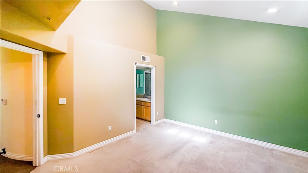 10623 Moorpark, North Hollywood, CA 91602