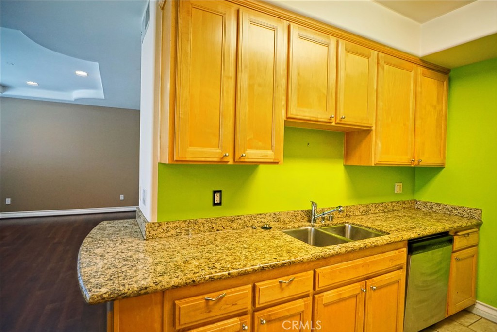 10623 Moorpark, North Hollywood, CA 91602