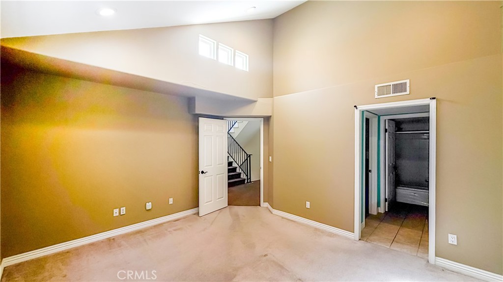 10623 Moorpark, North Hollywood, CA 91602