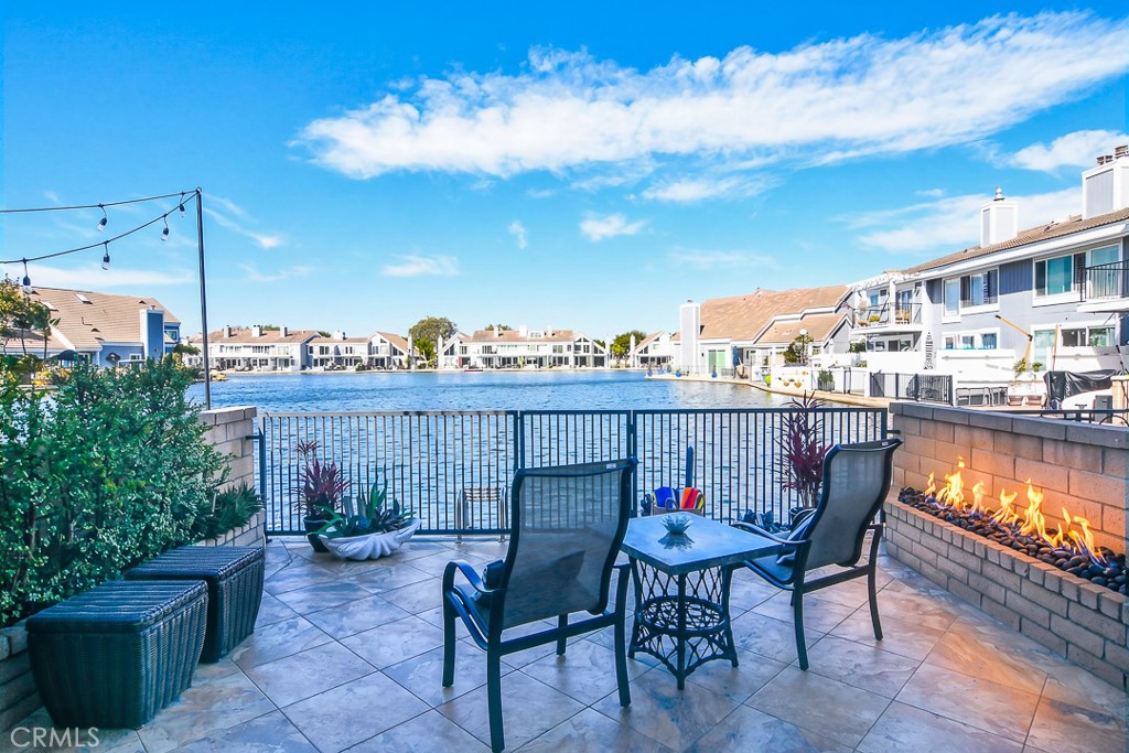 16125 Saint Croix Circle, Huntington Beach, CA 92649