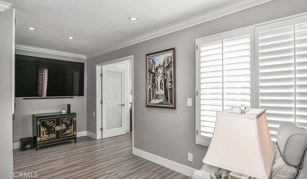Bonus room , seating to the right of the picture with greenbelt views
