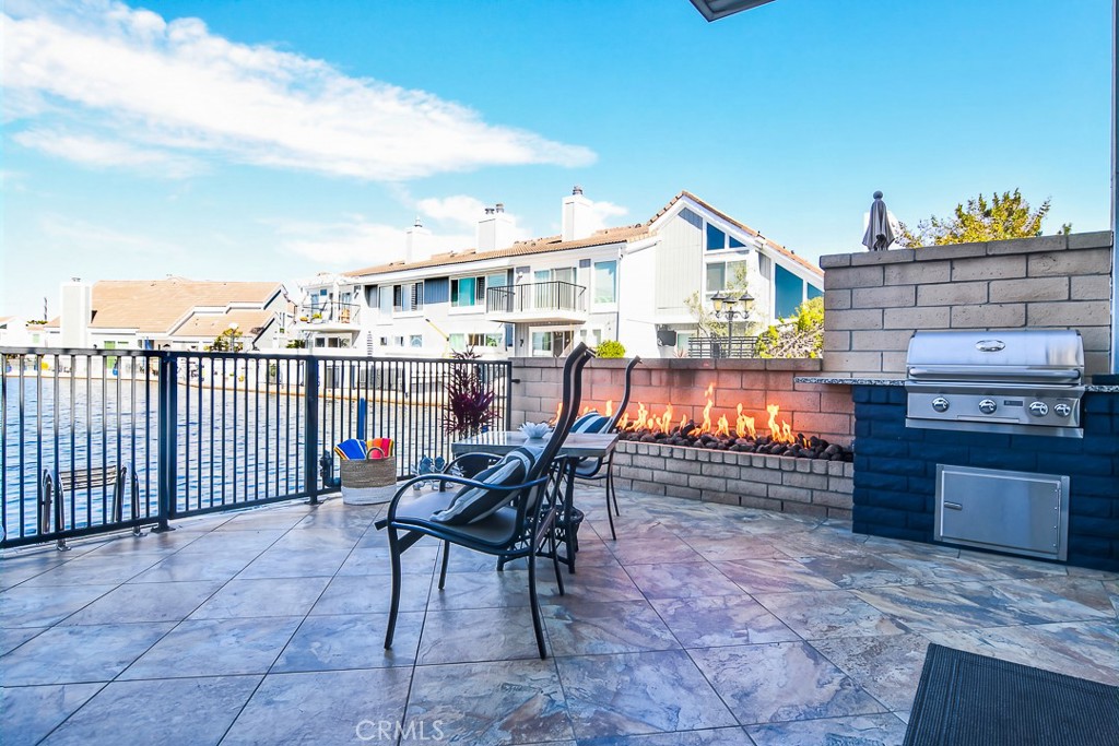 16125 Saint Croix Circle, Huntington Beach, CA 92649