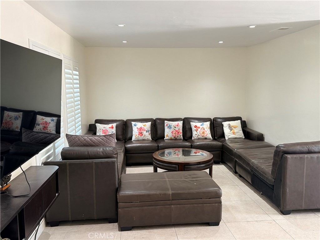 834 S Cornwall, Anaheim, CA 92804