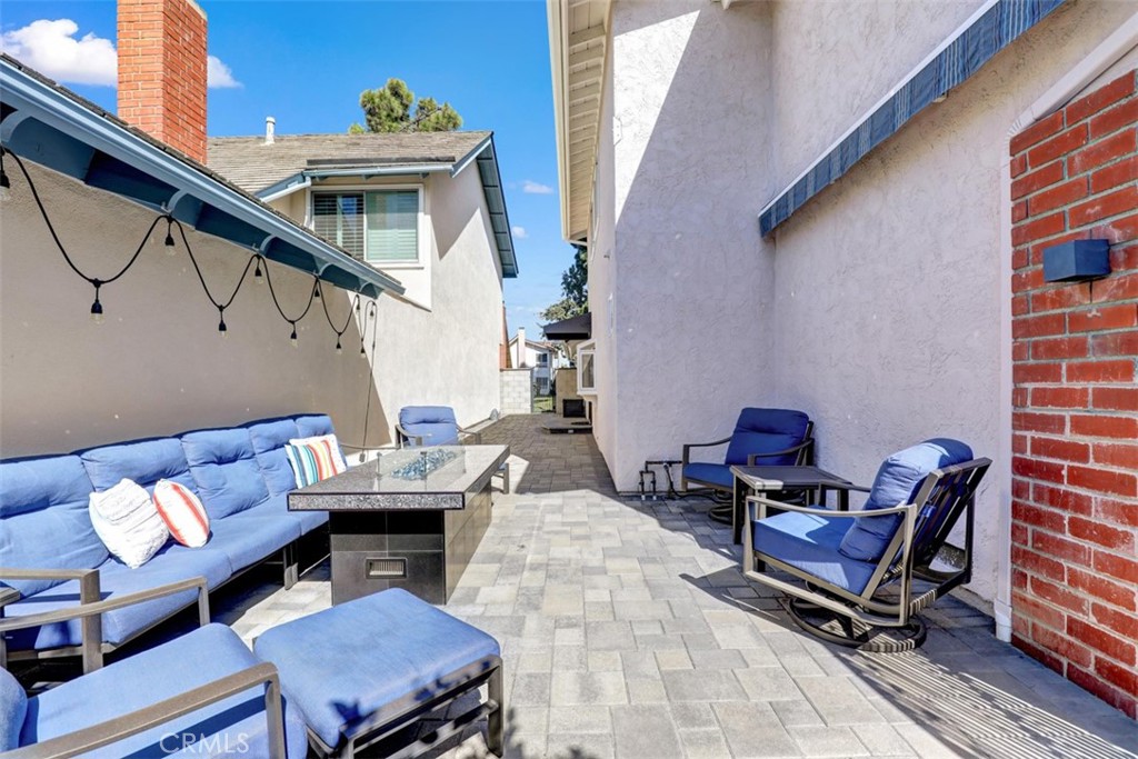 Freat spot to entertain in your private courtyard has retractable awning.