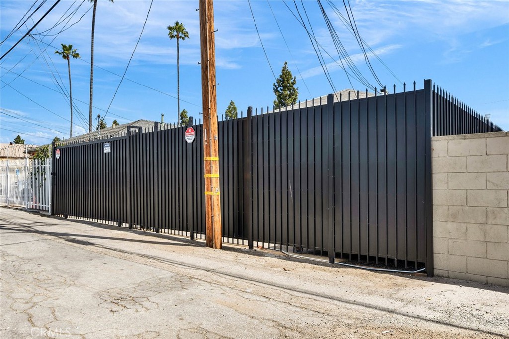 9611 S Vermont Ave, Los Angeles, CA 90044