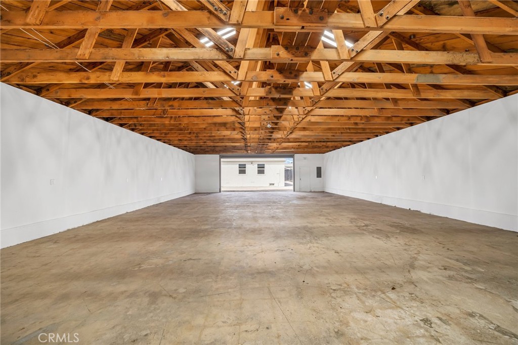 9611 S Vermont Ave, Los Angeles, CA 90044
