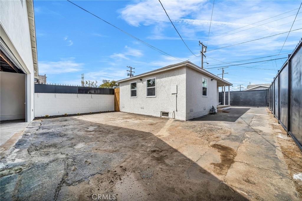 9611 S Vermont Ave, Los Angeles, CA 90044