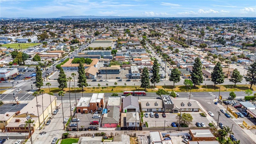 9611 S Vermont Ave, Los Angeles, CA 90044